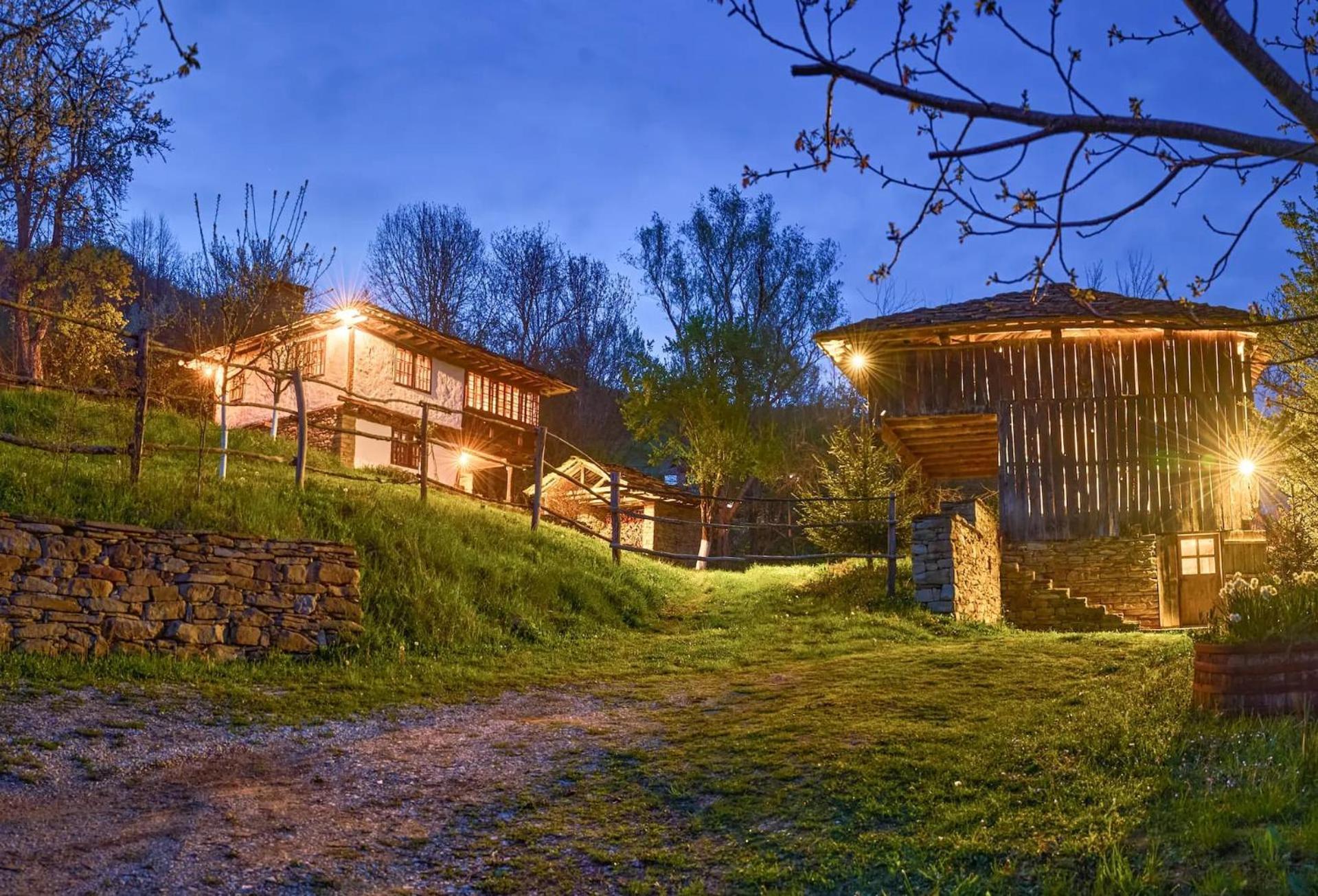 Authentic House With Stunning Mountain View - Karashka Villa Apriltsi  Buitenkant foto